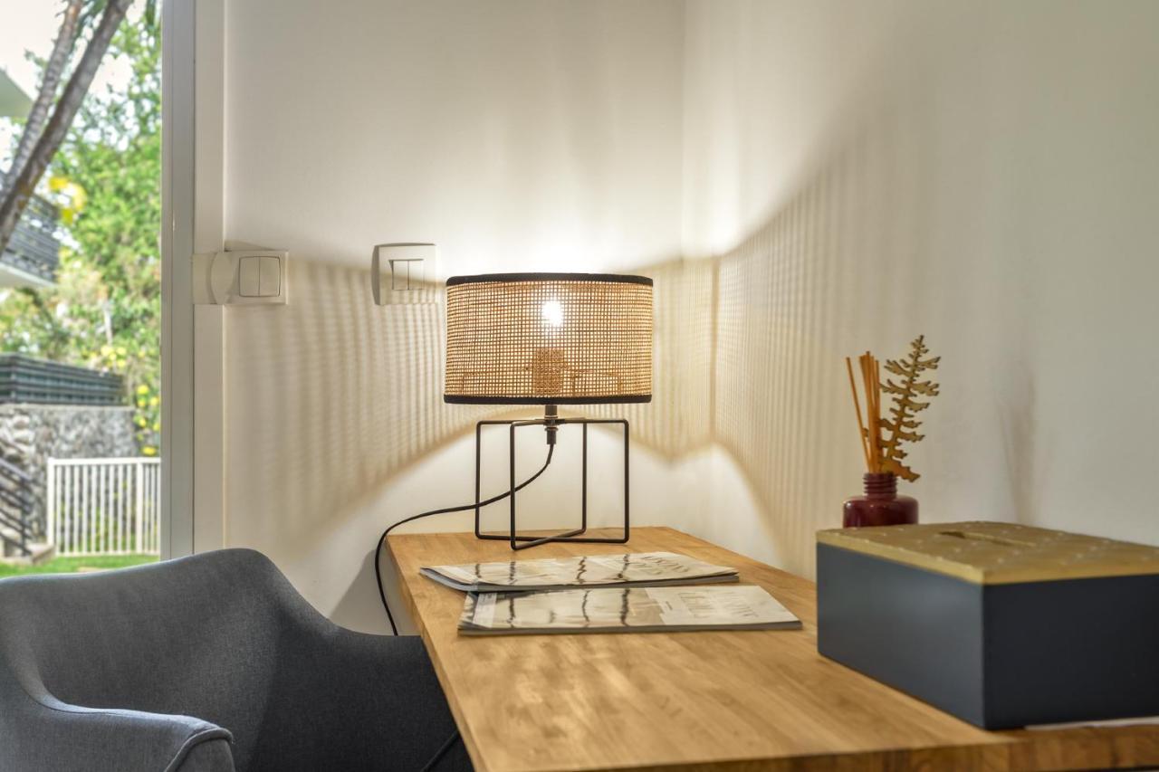 Le Saint-Gilles - Studio A St-Gilles-Les-Bains - Situe Dans Residence Privee Avec Piscine Luaran gambar