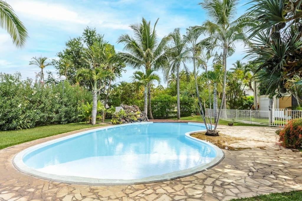 Le Saint-Gilles - Studio A St-Gilles-Les-Bains - Situe Dans Residence Privee Avec Piscine Luaran gambar